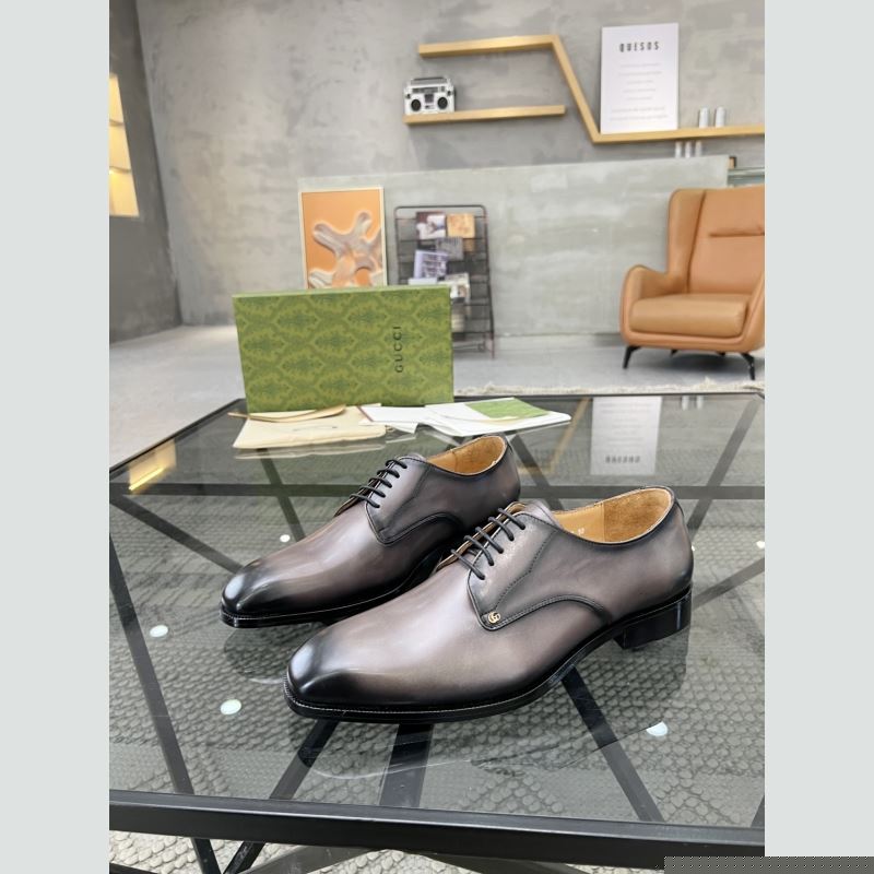 G*u*i leather shoes